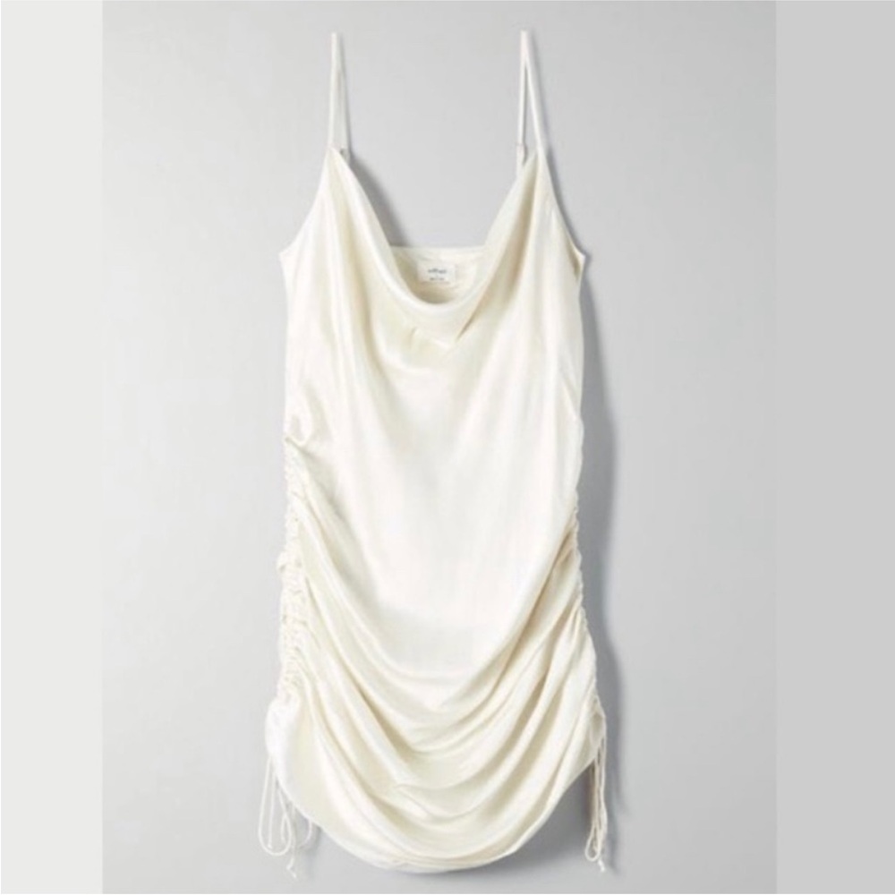 🔥🔥🔥NWT Aritzia (Wilfred) | Ruched Slip Dress